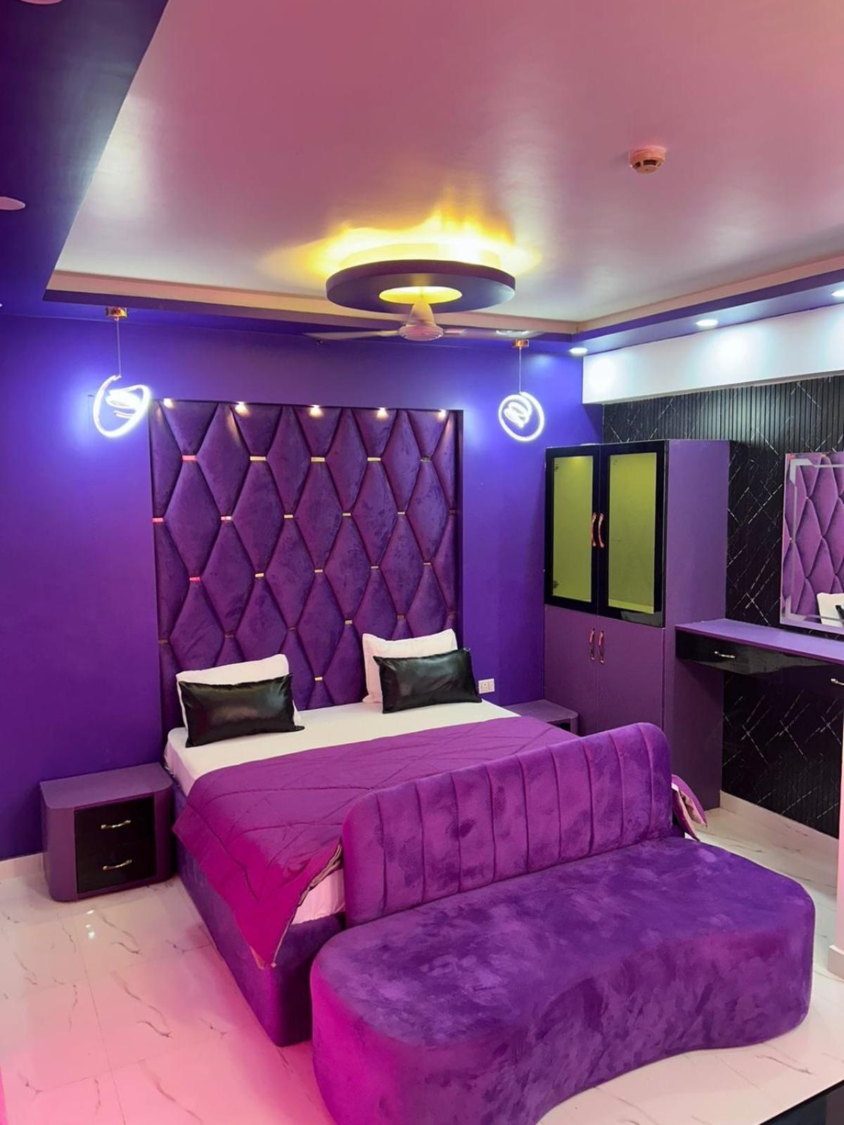 Dolphin Inn & Suites Manhattan لاكناو المظهر الخارجي الصورة