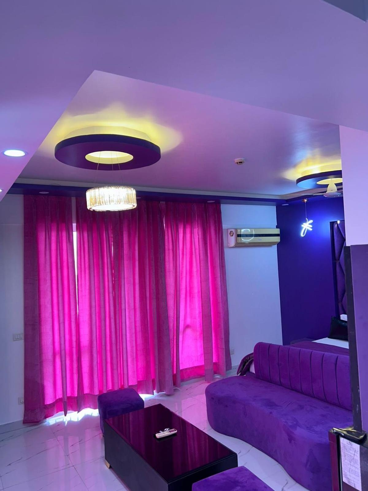 Dolphin Inn & Suites Manhattan لاكناو المظهر الخارجي الصورة